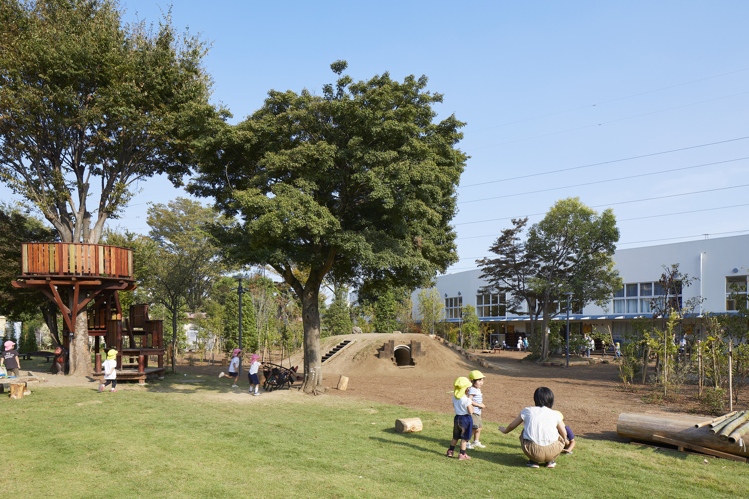 幼兒園室外環(huán)境設(shè)計要遵循哪些原則？
